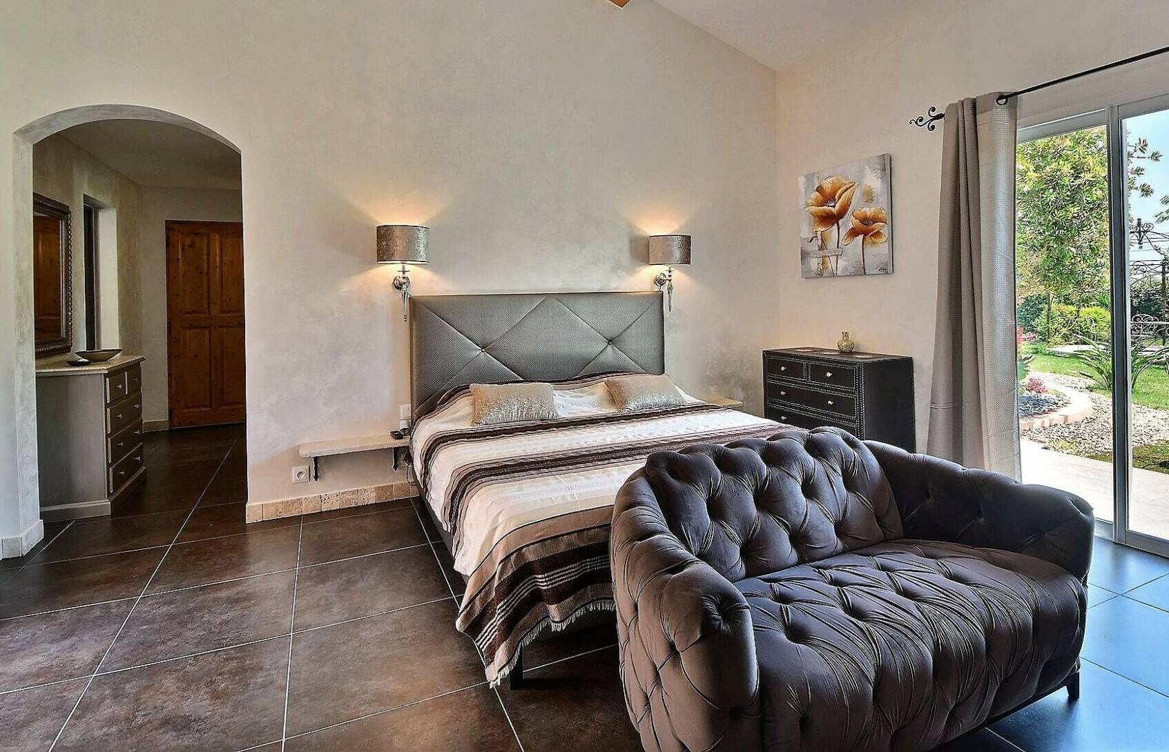décoration d'une chambre d'hôte dans le var